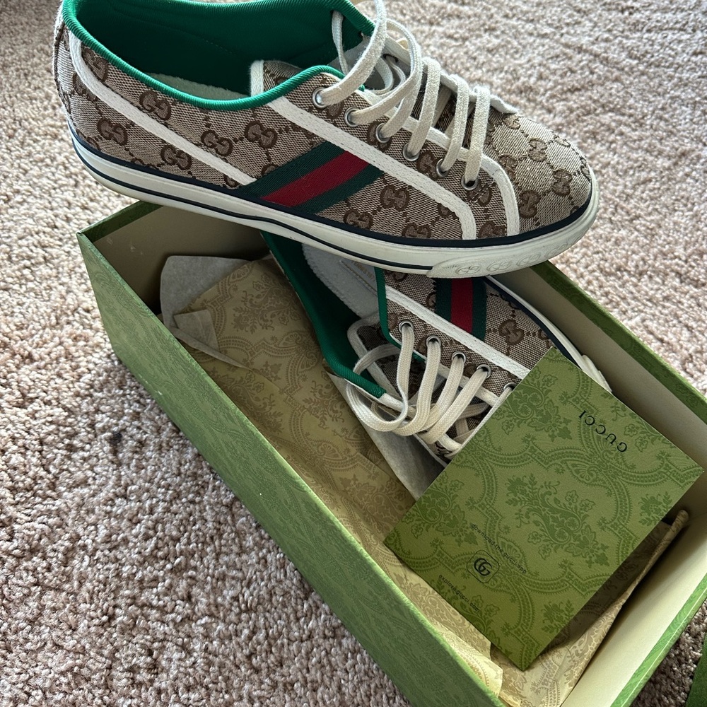 Gucci Beige and Green Sneakers